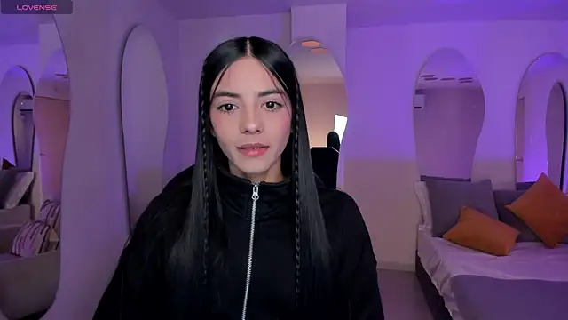 Snapshot of HannahJamesX chatting on November 1, 7:07 pm HannahJamesX online show from November 1, 7:07 pm