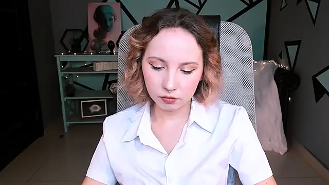 Snapshot of JasmineMilko chatting on September 25, 5:28 am JasmineMilko online show from September 25, 5:28 am