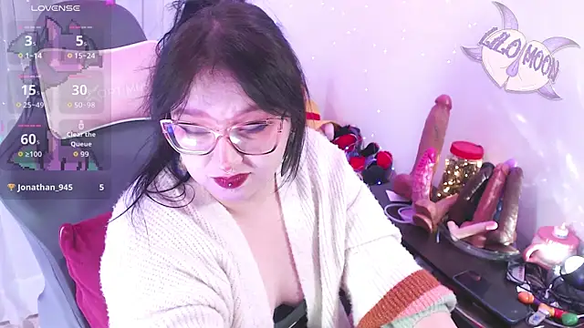 LiloMoon69 online show from April 20, 12:57 am