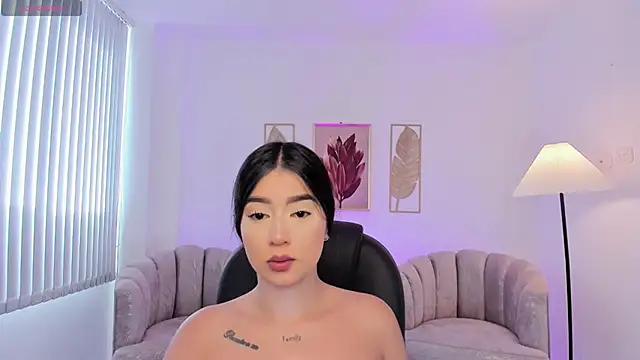 amelie jhons online show from October 17, 8:23 pm