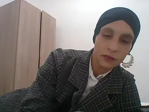 MissWendy online show from February 25, 1:09 pm