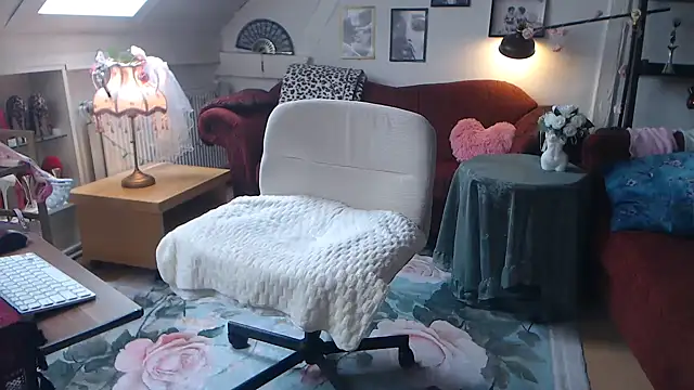 GinaBlonde online show from June 3, 7:53 am