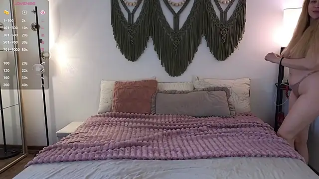 AliceMYs online show from March 27, 12:06 pm