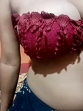 Snapshot of miyaababy chatting on October 7, 8:13 pm miyaababy online show from October 7, 8:13 pm