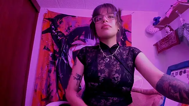 Lucyfx666 online show from June 6, 7:25 am