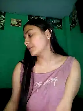 Nahiara velez online show from July 26, 1:35 am