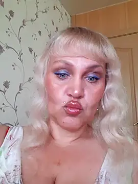 IsabellaBoni online show from July 13, 7:20 am