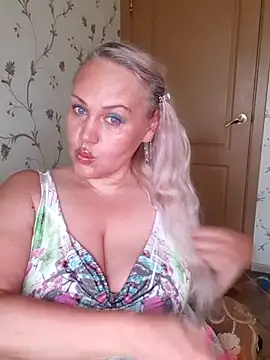 IsabellaBoni online show from June 25, 6:51 am