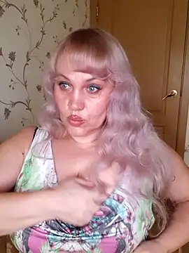 IsabellaBoni online show from June 17, 6:48 am
