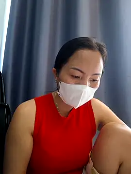 Baby-sexytits18 online show from November 24, 1:40 am