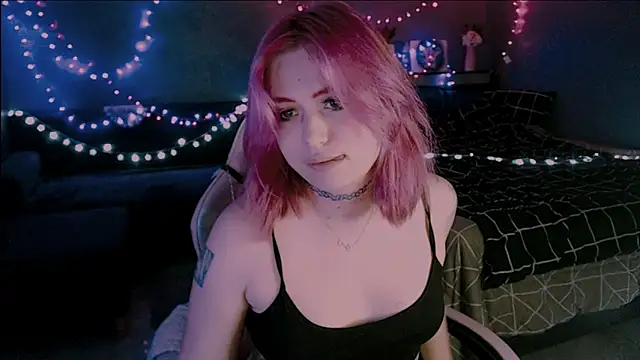 candy lina online show from January 6, 4:10 pm