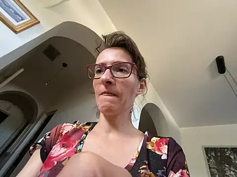 Milky hairy mommy online show from July 17, 1:04 pm