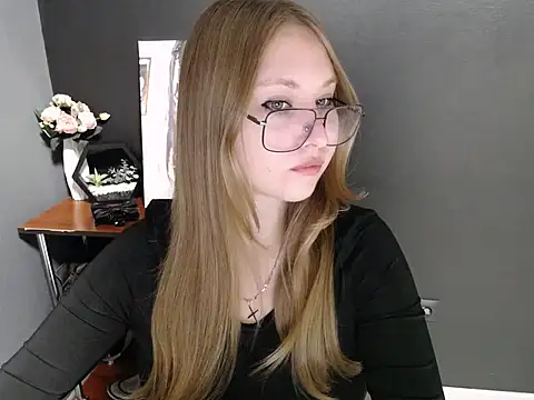 Snapshot of lady_minx chatting on October 3, 6:51 am lady minx online show from October 3, 6:51 am