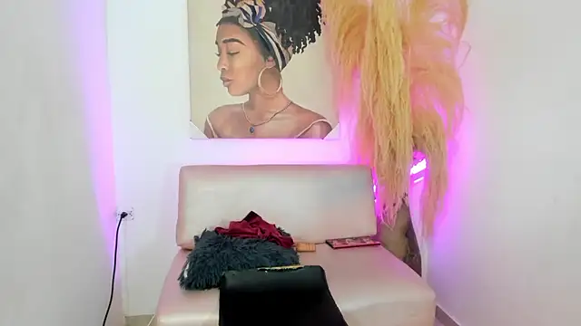 mia foxts online show from September 10, 5:46 pm