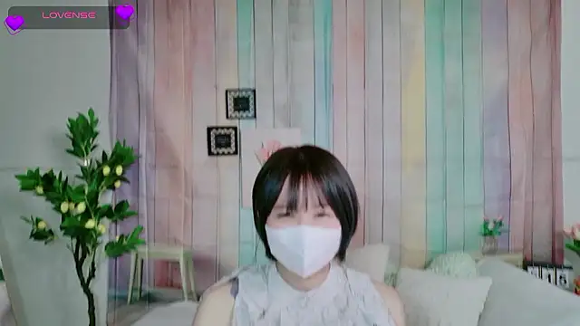 Snapshot of SERA-xx- chatting on October 15, 1:08 am SERA-xx- online show from October 15, 1:08 am