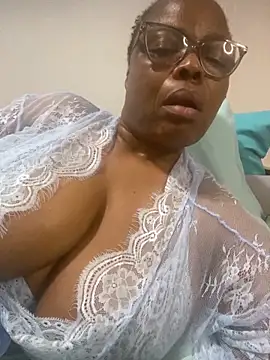 Nomthie online show from February 21, 11:27 pm