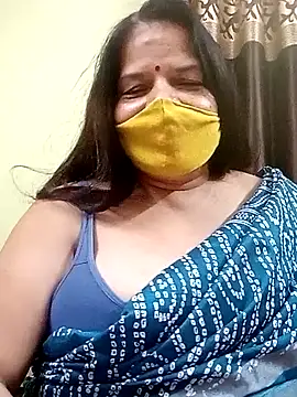Snapshot of IndianAngle chatting on October 9, 10:14 pm IndianAngle online show from October 9, 10:14 pm