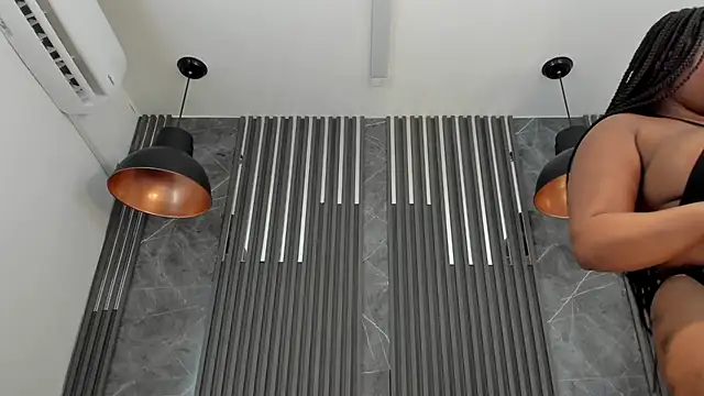 SaraiEvans online show from February 11, 3:52 am