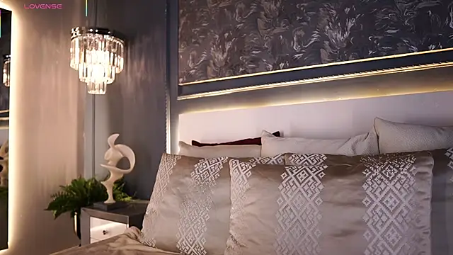 AylinMillerxs online show from December 22, 8:23 pm