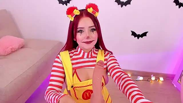 Snapshot of misspaulinaa chatting on October 14, 9:50 pm misspaulinaa online show from October 14, 9:50 pm
