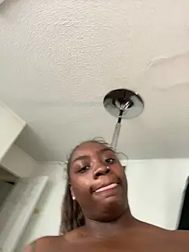 LillShayy online show from March 29, 2:05 pm