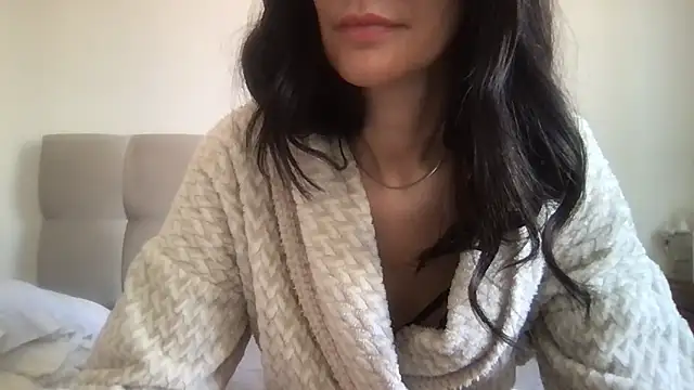 paolajonez online show from December 21, 11:36 am