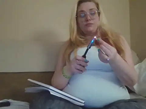 Lalalynn online show from April 11, 2:50 am