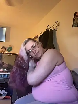 Lalalynn online show from February 5, 9:40 pm