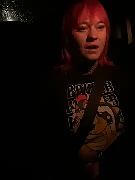 poussichienne online show from May 20, 2:19 am