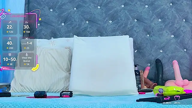 AuraRoss online show from September 11, 7:25 pm