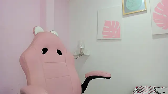 Evelin shy online show from February 4, 11:02 am