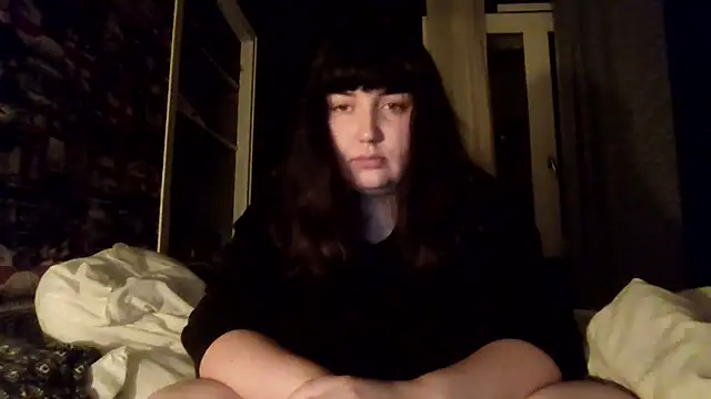 Snapshot of Lynylou chatting on September 14, 7:34 pm Lynylou online show from September 14, 7:34 pm