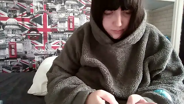 Snapshot of Lynylou chatting on September 25, 11:31 am Lynylou online show from September 25, 11:31 am