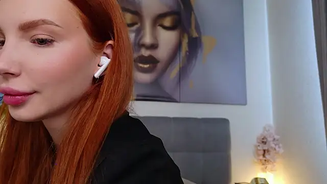 JudyWalkerr online show from May 17, 6:23 am