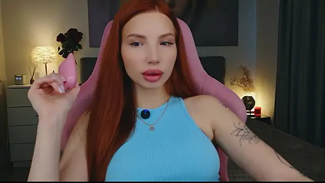 JudyWalkerr online show from March 13, 1:23 pm