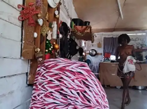 self-sufficientplay online show from November 21, 3:36 pm