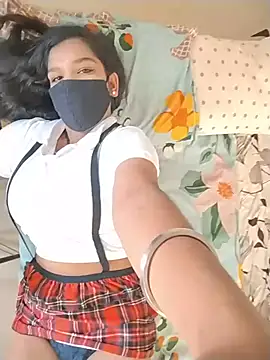 hottiess69 online show from May 19, 5:03 am