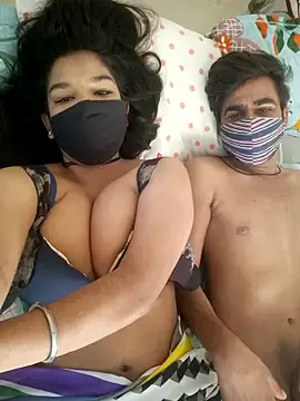 hottiess69 online show from May 15, 10:45 pm