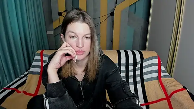 EmilyWalkeri online show from November 9, 6:53 am