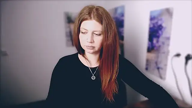 Lizzy Love online show from April 7, 12:40 pm