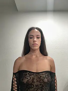 brookehoneynina online show from May 11, 7:55 pm