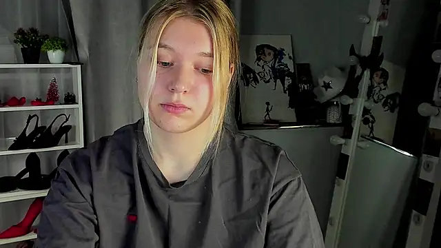 Rebecca Kelly online show from December 20, 2:59 am