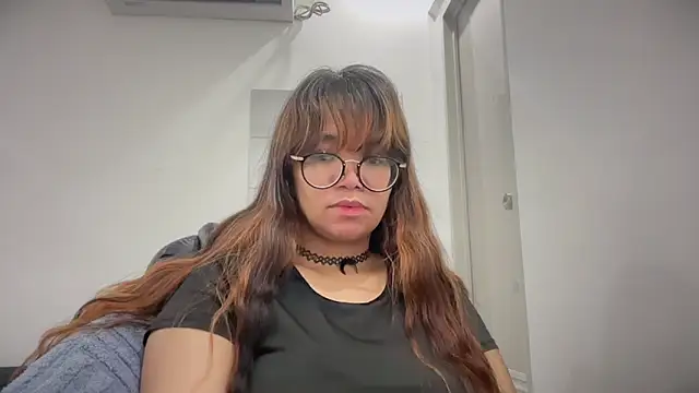 Pinkyrose111 online show from May 2, 4:05 am