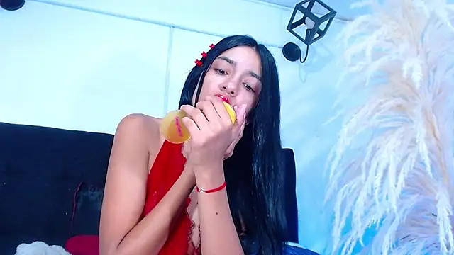 srta luciana online show from June 2, 12:17 pm