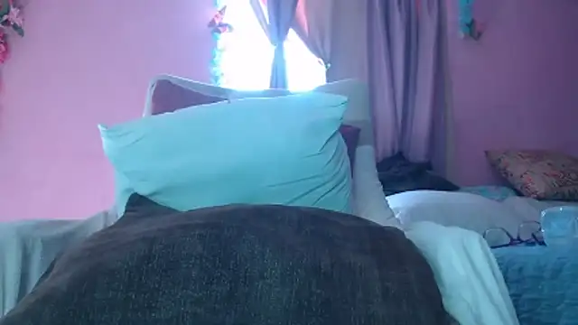 KeillyDiaz online show from March 13, 7:37 pm