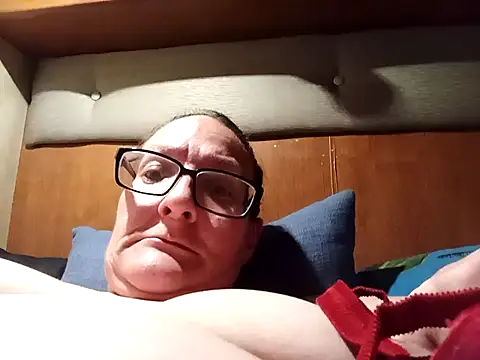 Snapshot of ILUV2TUCHMYKITTY chatting on September 30, 11:42 pm ILUV2TUCHMYKITTY online show from September 30, 11:42 pm