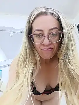 miss hanna07 online show from July 22, 11:17 pm
