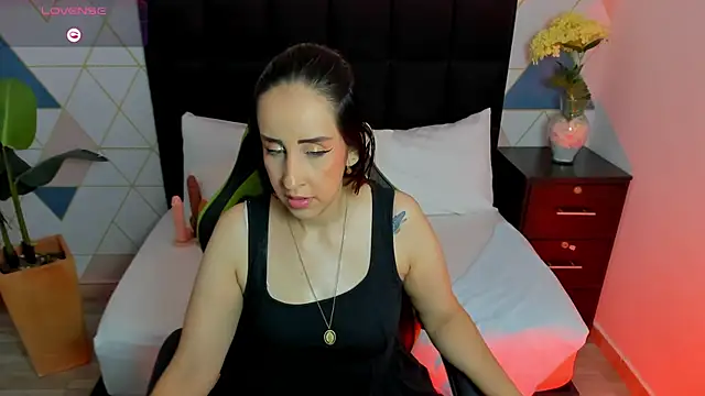 jadde13  online show from September 16, 9:45 pm