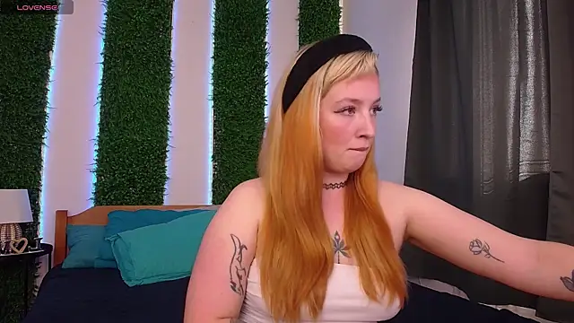 Nicole  Aniston  online show from October 10, 12:10 pm