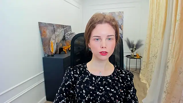 MileyWings online show from May 27, 11:29 am